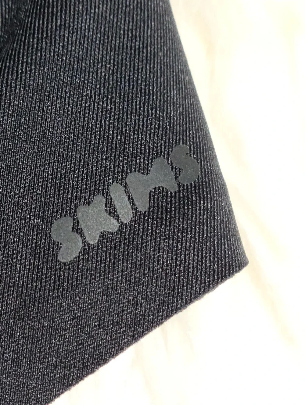 SKIMS color black